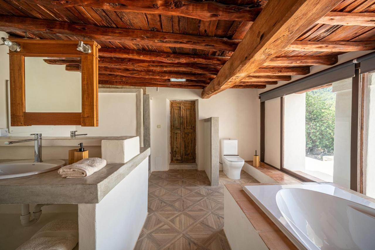 Robby'S Ibiza Villa Sant Josep de sa Talaia Room photo