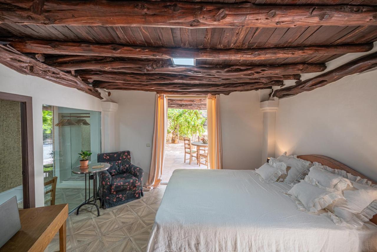 Robby'S Ibiza Villa Sant Josep de sa Talaia Room photo